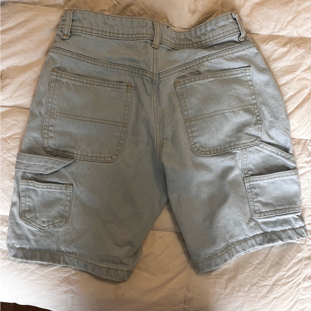 Pretty Little Thing midi shorts